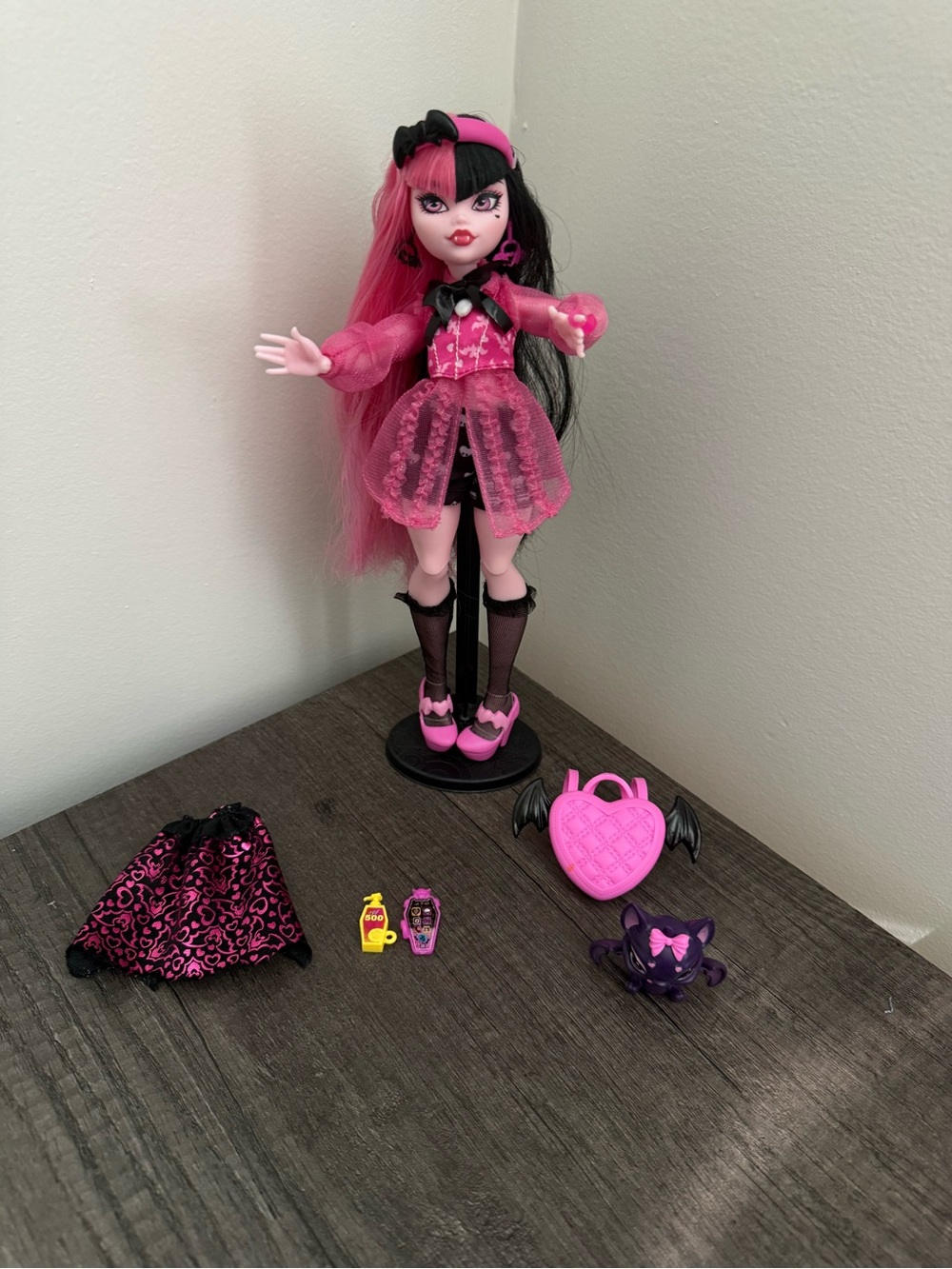 Monster High G3 Draculaura Doll with Accessories